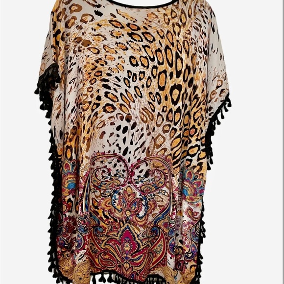 Magic Blouse Coverup  Womens Size Medium Animal Print - Picture 2 of 5